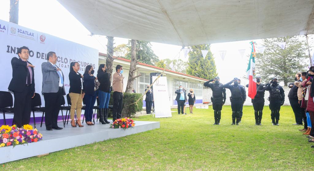 Inicia Icatlax curso de capacitación 2022-2023