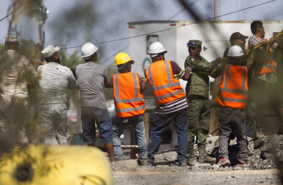 Por: Cortesía Se derrumba mina en Indé, Durango: protección civil ya realiza labores de rescate