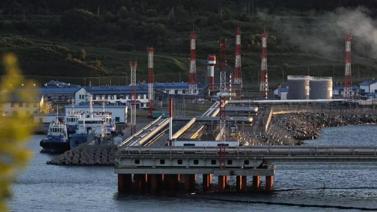 Por: Cortesía Anuncia el G7 que fijara  “urgentemente” un tope a los precios del petróleo ruso