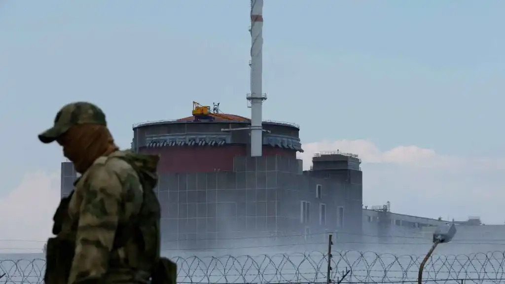 Por: Cortesía Central nuclear de Zaporiyia 'ha sido dañada' vuelve a perder conexión con red eléctrica: OIEA