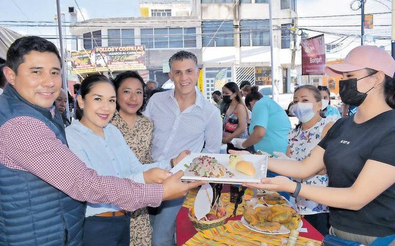 Por: Cortesía Santa Cruz Tlaxcala da inicio al Festival del Chile en Nogada