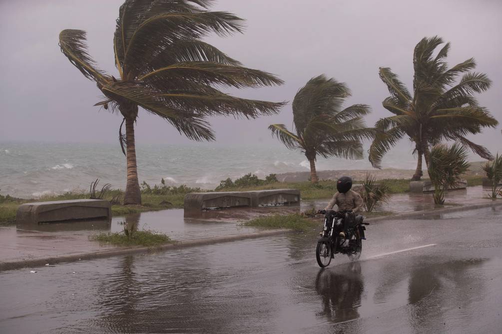 Por: Cortesía Tormenta tropical Kay se intensifica a huracán categoría 1