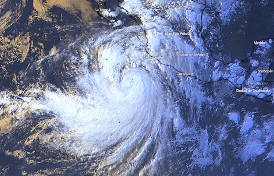 Por: Cortesía Alcanza Huracán 'Kay' la categoría 2; lluvias continuarán incrementando su intensidad