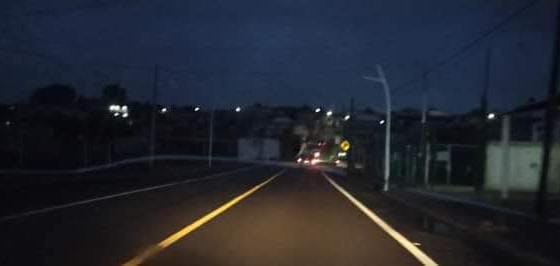 A oscuras camino a CECYTE de Huactzinco, padres de familia piden solución