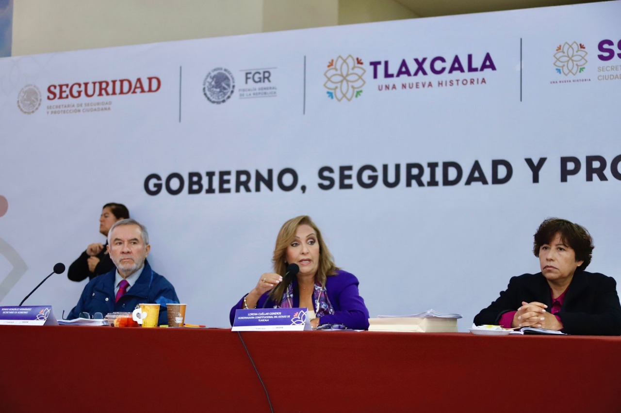  Firmó gobernadora Lorena Cuéllar decreto para regular venta y consumo de alcohol en Tlaxcala
