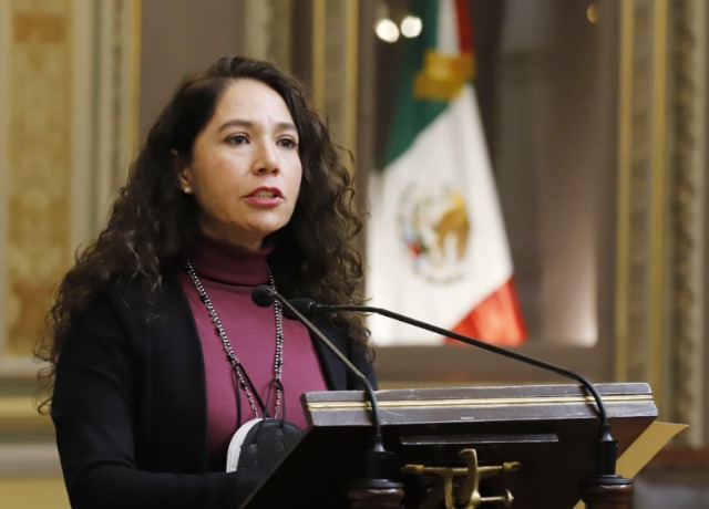 María Teresa Castro seguirá al frente de la Secretaría de Economía