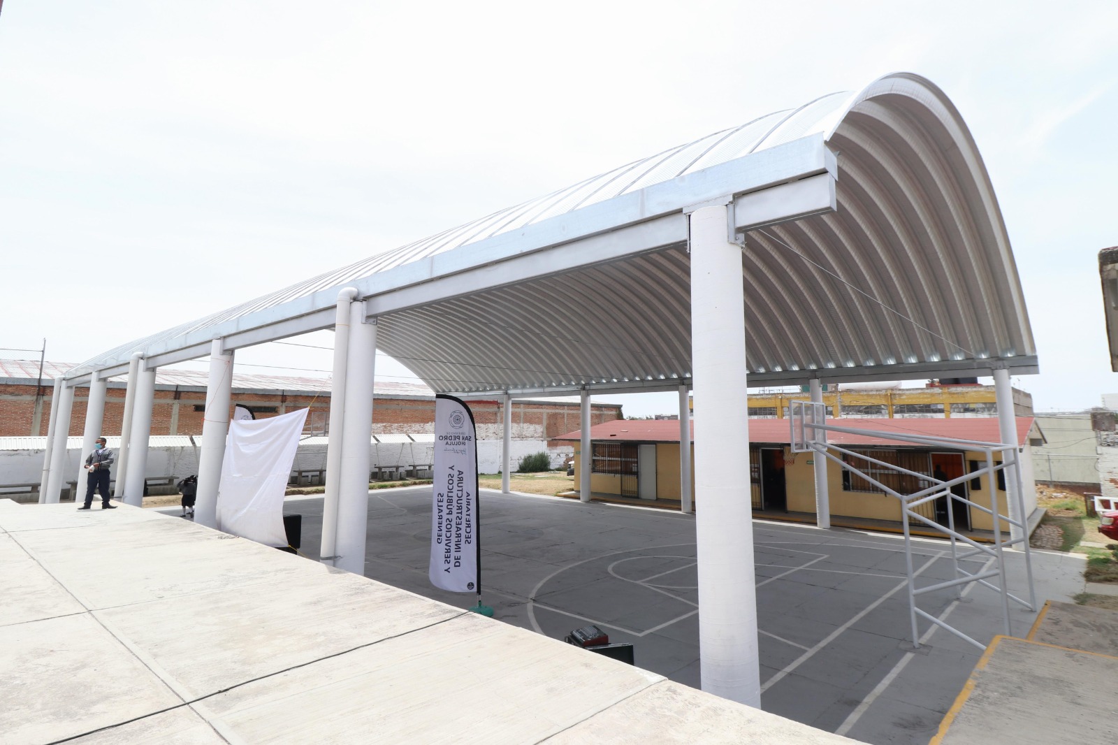 Comunicado oficial Paola Angon entrega techado en la telesecundaria Juan Blanca, respondiendo a una solicitud de más de 15 años