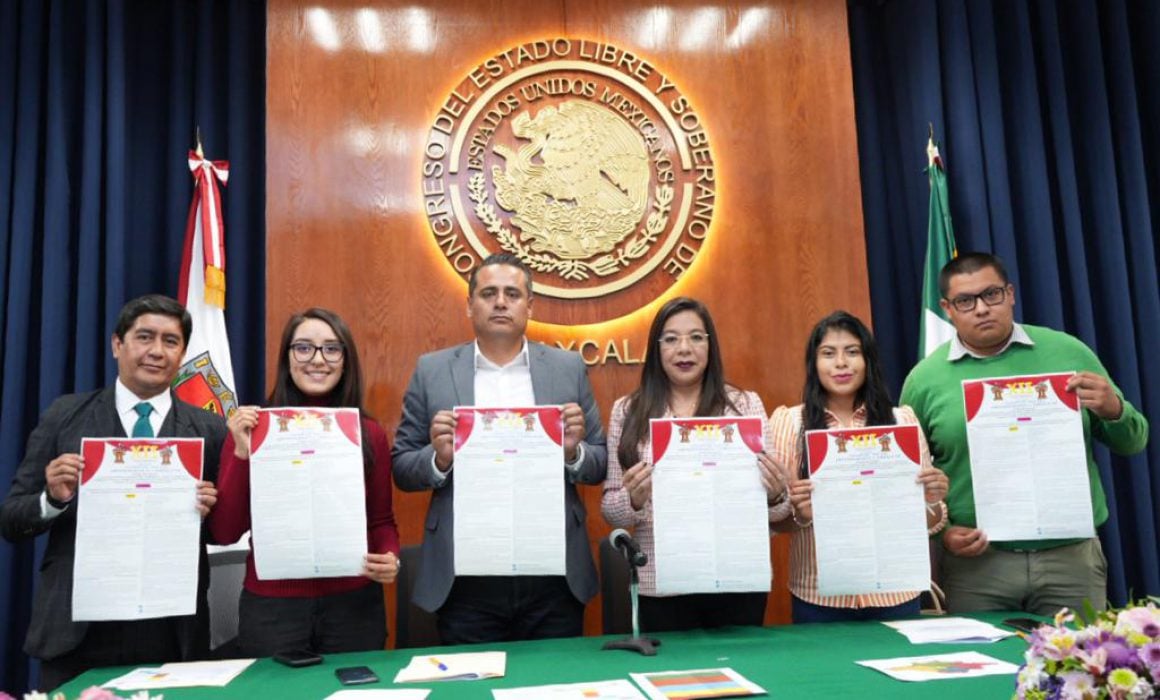 Presenta Comisión de Juventud y Deporte Convocatoria para el XII Parlamento Juvenil