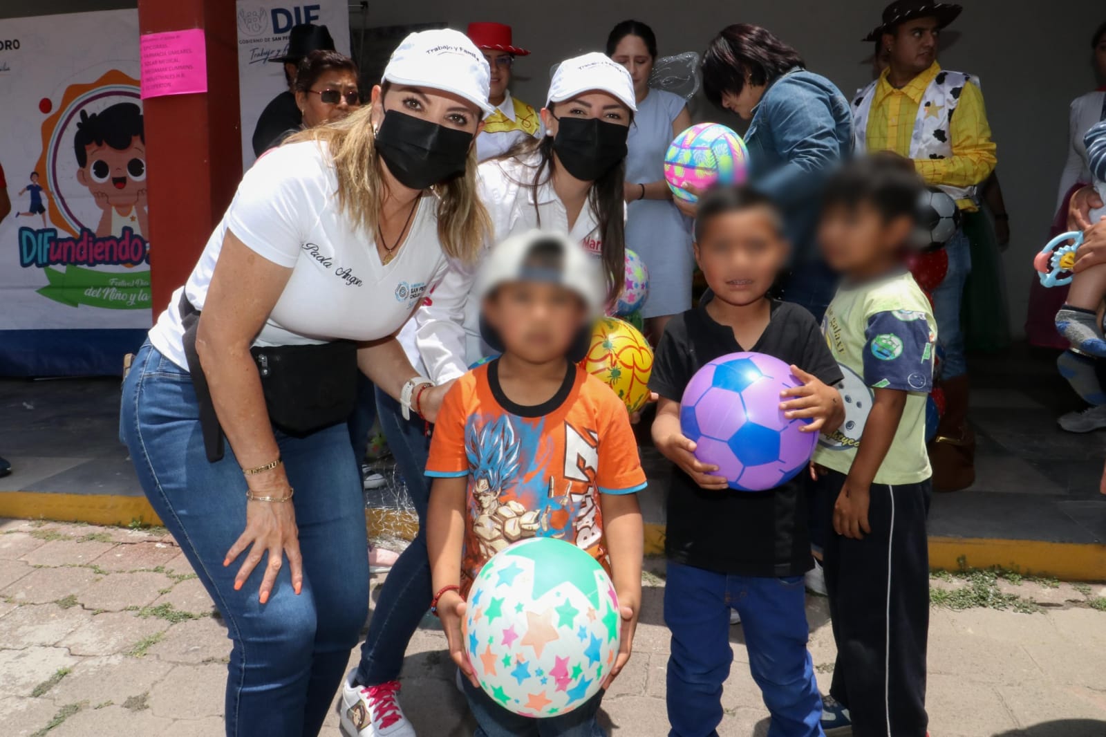 La niñez cholulteca festejó su día con alegría junto a Paola Angon y María de la Barreda