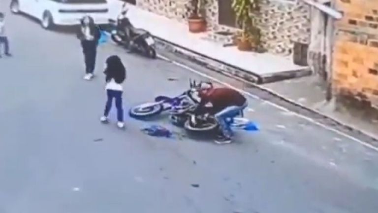 Por: Cortesía Niña que perdió el brazo en un accidente de moto sobrevive dramáticamente, esta es su historia