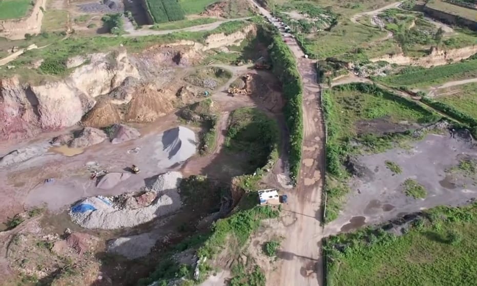 Por: Cortesía Lula Pineda Coronango logra que minera rellene parte correspondiente a la avenida México-Puebla que convirtió en barranca