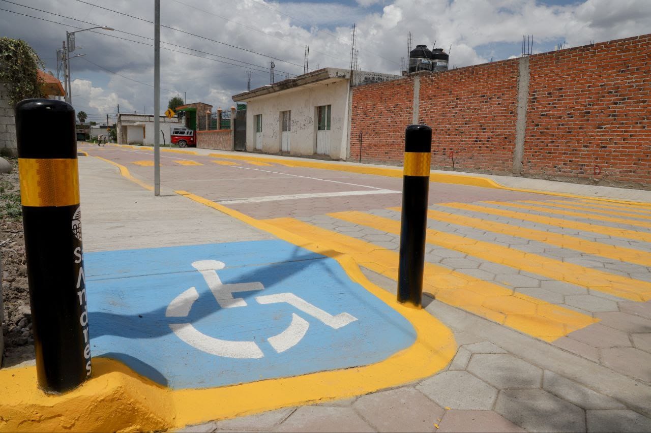 Comunicado oficial Entrega MundoTlatehui adoquinamiento de la calle Vicente Fox en San Rafael Comac