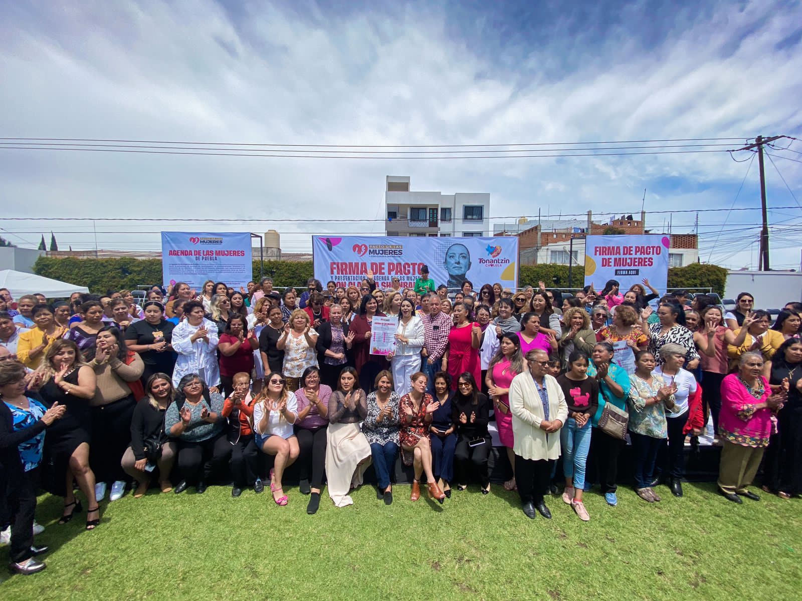 Con éxito realiza la firma del “Pacto de las Mujeres con Claudia Sheinbaum” y presentación de la Agenda de las Mujeres la diputada Tonantzin Fernández 