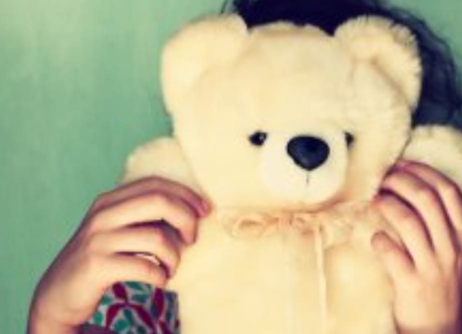 Abuelo presuntamente viola a nieta de 3 años y suicida al saberse descubierto