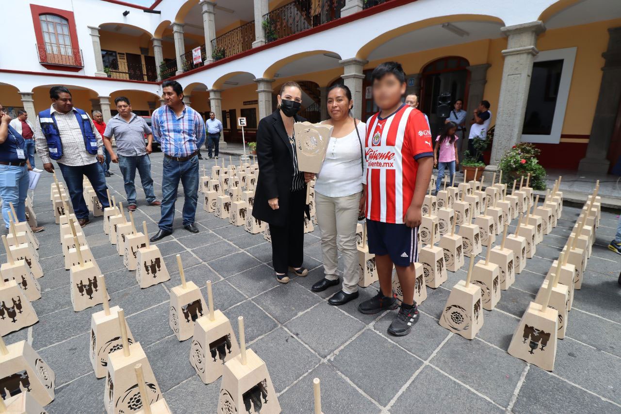 Comunicado oficial Entrega gobierno municipal 500 faroles para la procesión de este 31 de agosto