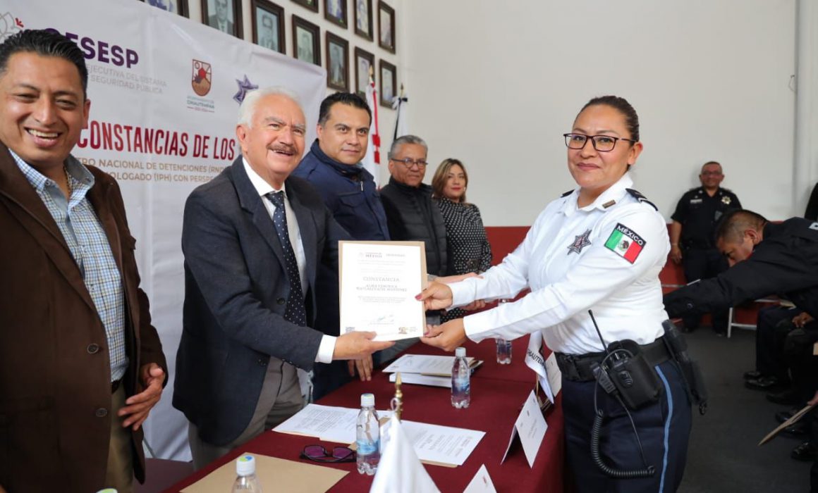 Acreditan a 41 elementos de la Policía de Chiautempan