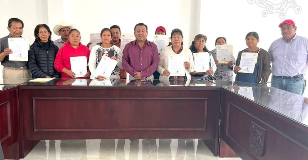 Gerardo Sánchez entrega Constancias de Posesión para el Acceso a Programas de Impulso al Campo Poblano