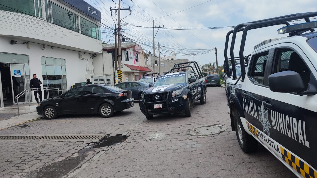 Por: Cortesía Supuesta "bomba" genera pánico en sucursal bancaria, de Panzacola
