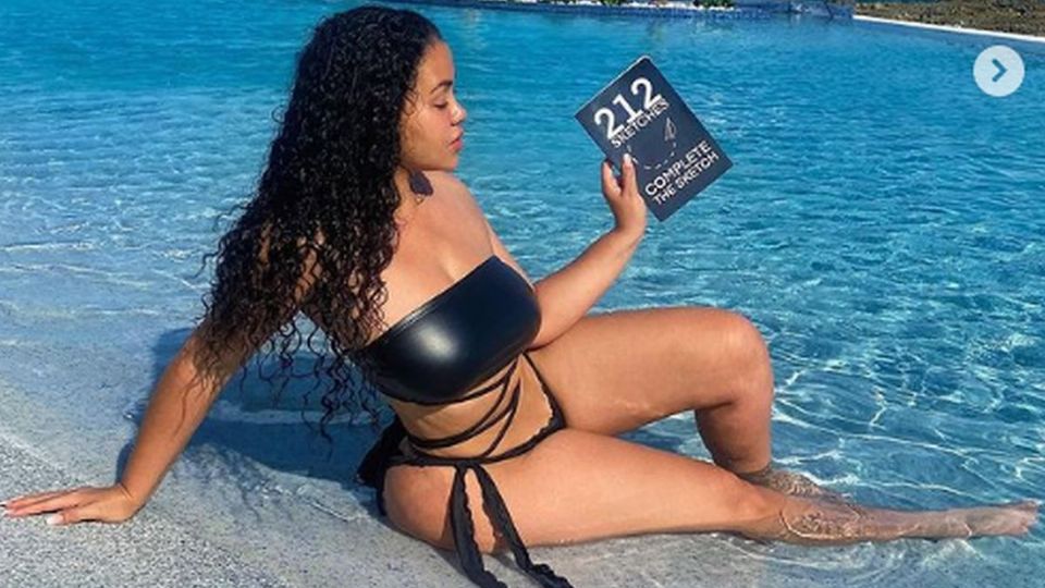 Por: Cortesía Padres de familia juntan firmas para exigir el despido de una maestra que presume su figura en redes sociales