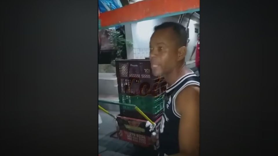 Por: Cortesía “Me pega por mi bien”: Sujeto justifica agresiones de su mujer que son captadas en vía pública