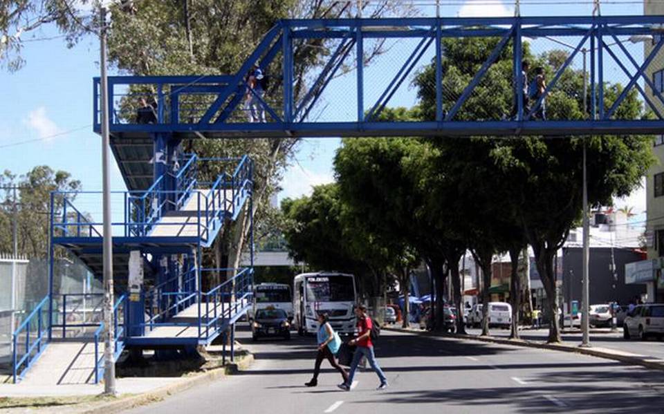 Retiro de puente peatonal del Parque Juarez para priorizar la movilidad: Adán Domínguez