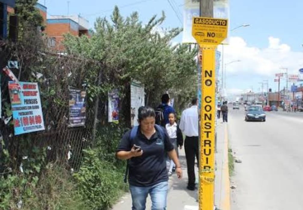 Protección Civil Cuautlancingo dirige campaña de persuasión a paracaidistas que habitan zona de riesgo 