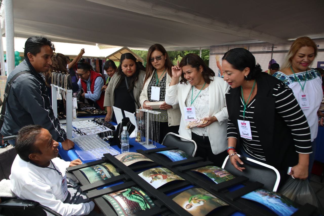 Realizan ayuntamientos de la zona metropolitana, primera Feria del Autoempleo para Personas con Discapacidad