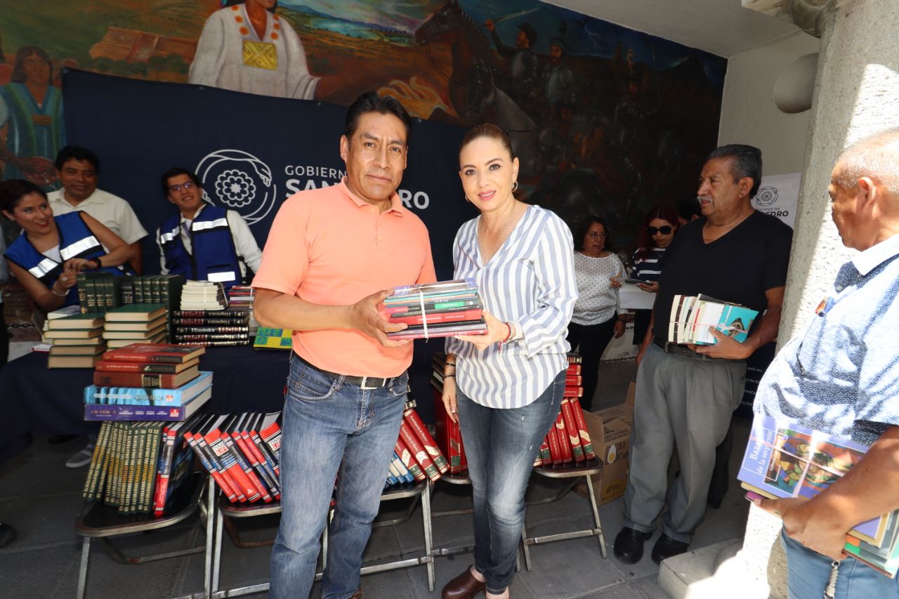 Comunicado oficial Paola Angon encabeza Martes Ciudadano en presidencia y dona libros a juntas auxiliares