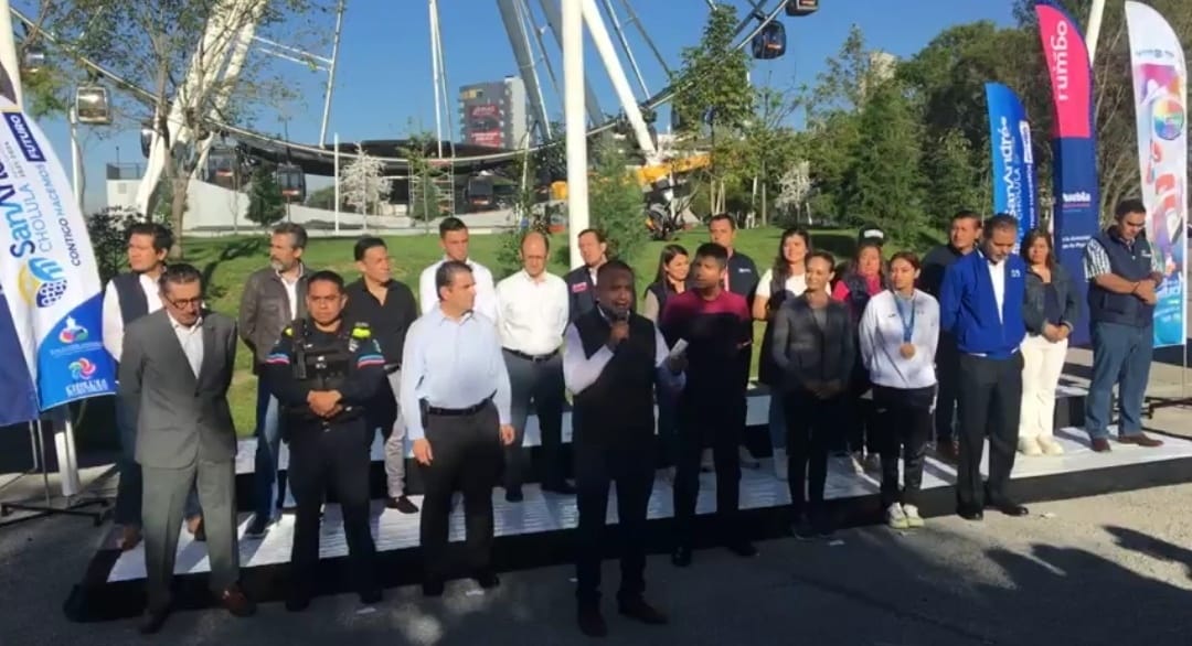 San Andrés Cholula sede de la segunda Carrera de la Juventud, presenta playera y medalla de la justa deportiva