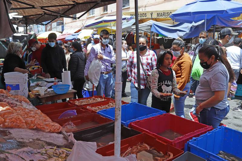 Por: Cortesía Locales de pescados y mariscos en Puebla podrían enfrentar sanciones y clausuras por arrojar desechos en la vía pública