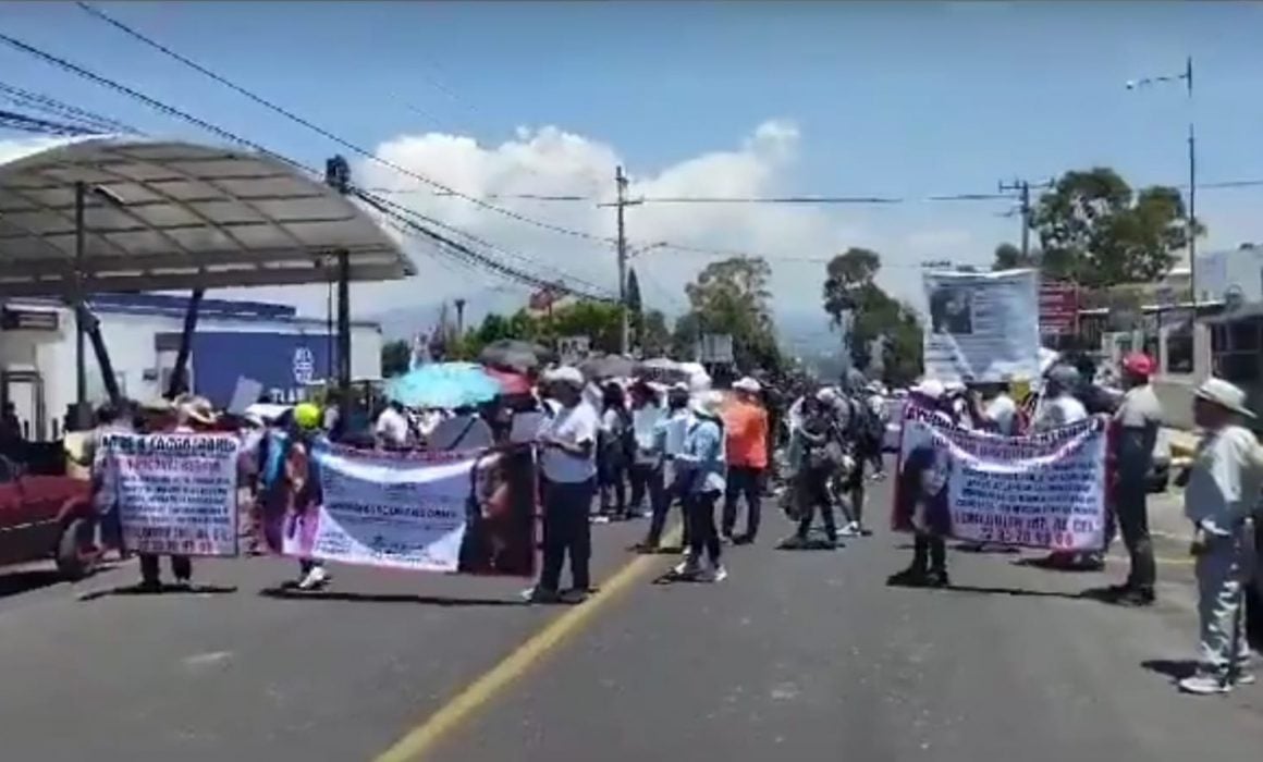 Por: Cortesía Alzan la voz por desaparición de Jazmín Vázquez; bloquean la PGJE