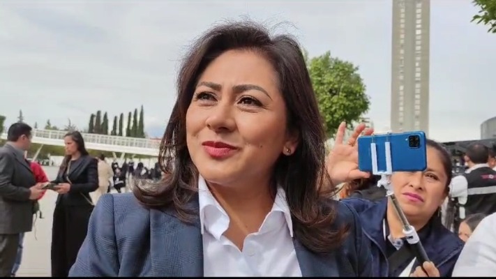 Por: Cortesía Nadia navarro sin candidatura garantizada, firma líder del PRI