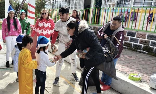 Por: Cortesía Lula Pineda Encendido Navideño en Calpan lo encabeza Fernando Castellanos