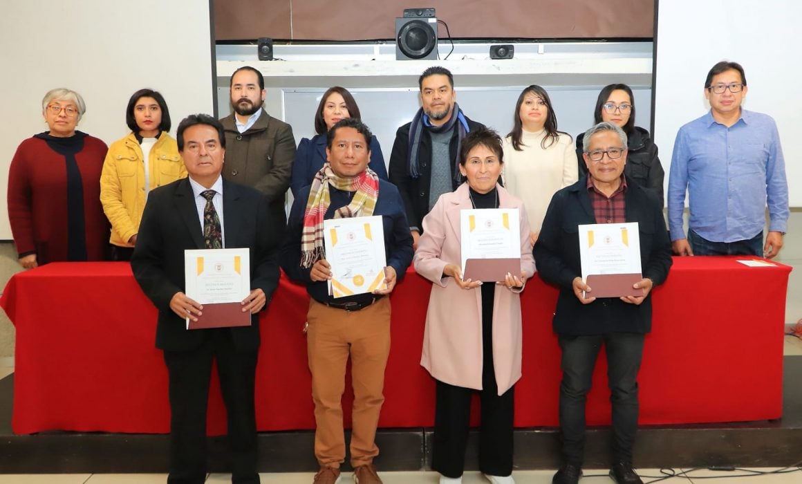 Reconoce Desarrollo Humano de la UATX antigüedad de trabajadores