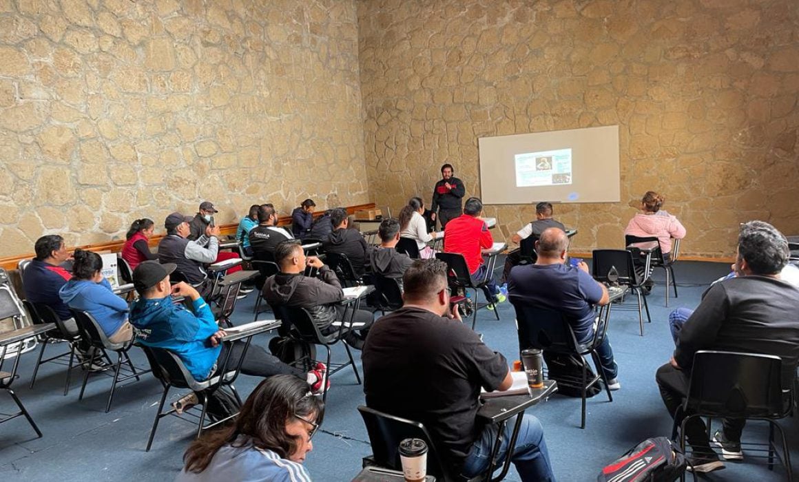 IDET abre la convocatoria para licenciatura y maestría a entrenadores