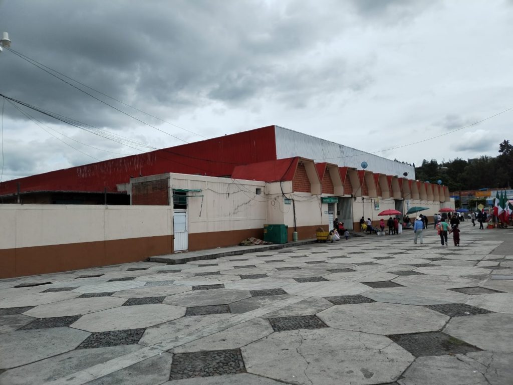 Veladoras, posible causa de incendio del Mercado Emilio Sánchez Piedras