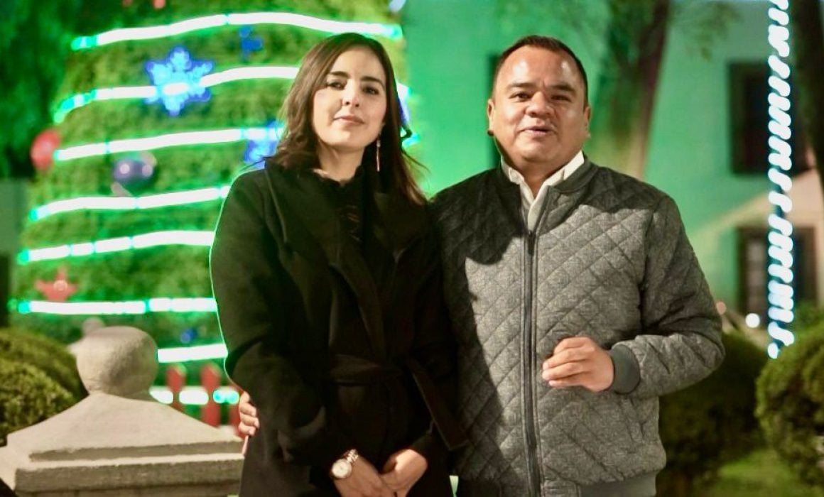 Desea Ángelo Gutiérrez Hernández felices fiestas