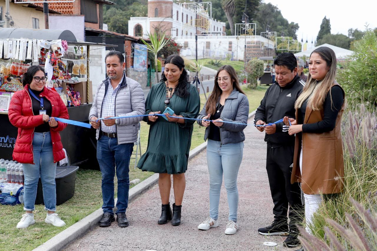 Entrega ayuntamiento de San Andrés Cholula carritos para fomentar el consumo local