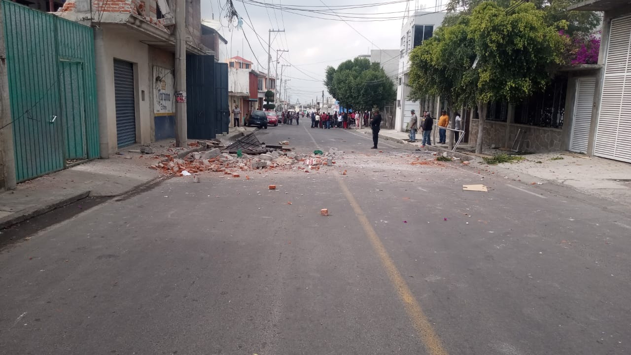 Seis lesionados tras explosión por acumulamiento de gas, en Teolocholco