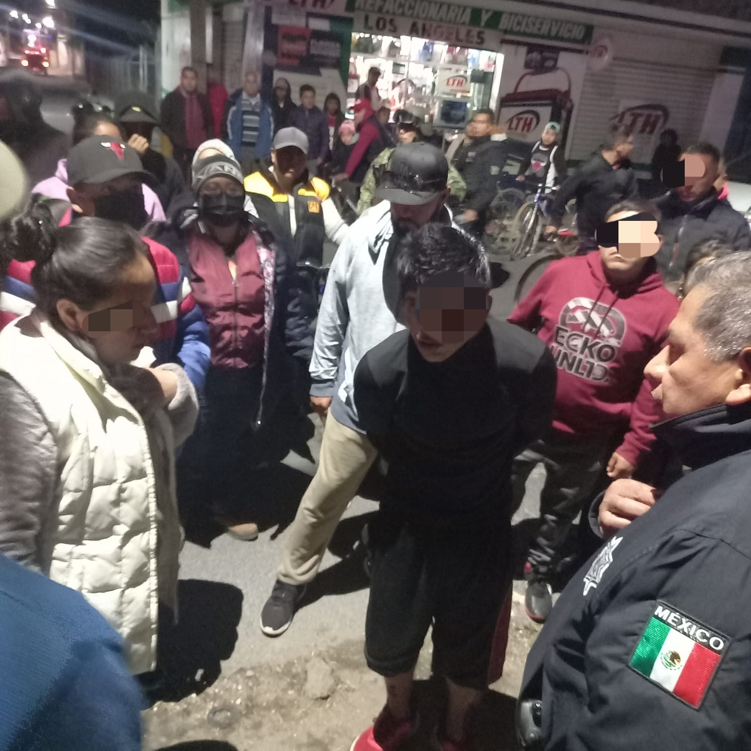 Tunden a golpes a presunto ladrón, en Zacatelco; iba a ser linchado