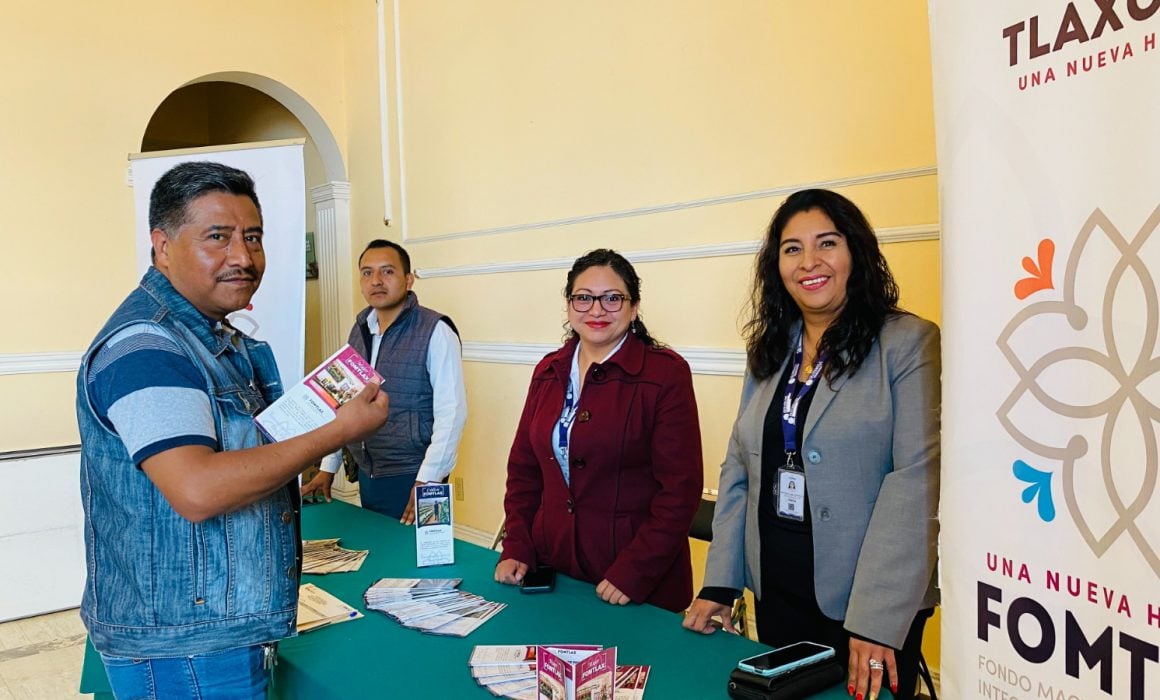 Orienta Fomtlax a emprendedores con pláticas para acceder a créditos