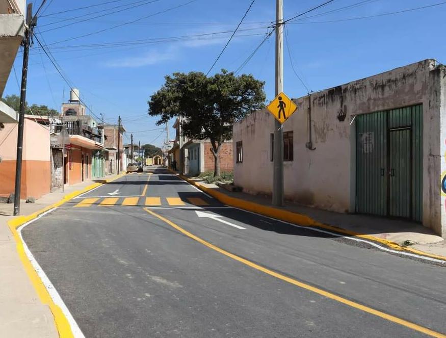 Comunicado oficial Inaugura Paola Angon calle Miguel Hidalgo, en San Cosme Texintla