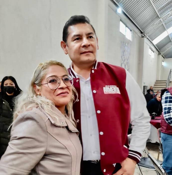 Por: Cortesía Lula Pineda Angy Portillo, aspira a la coordinación municipal por Morena en Coronango, se suma al llamado por la unidad en reunión con Alejandro Armenta Mier