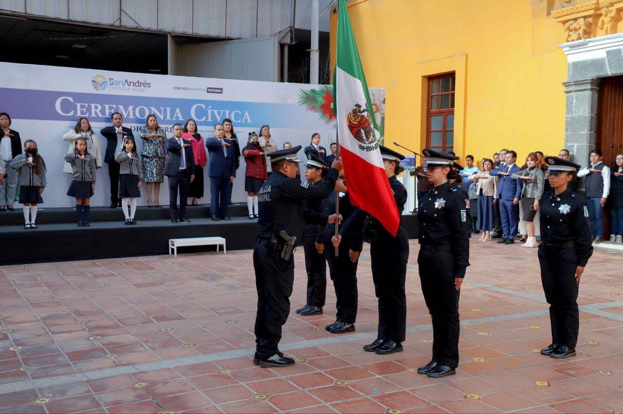 Llama Mundo Tlatehui a trabajar con compromiso para las y los sanandreseños