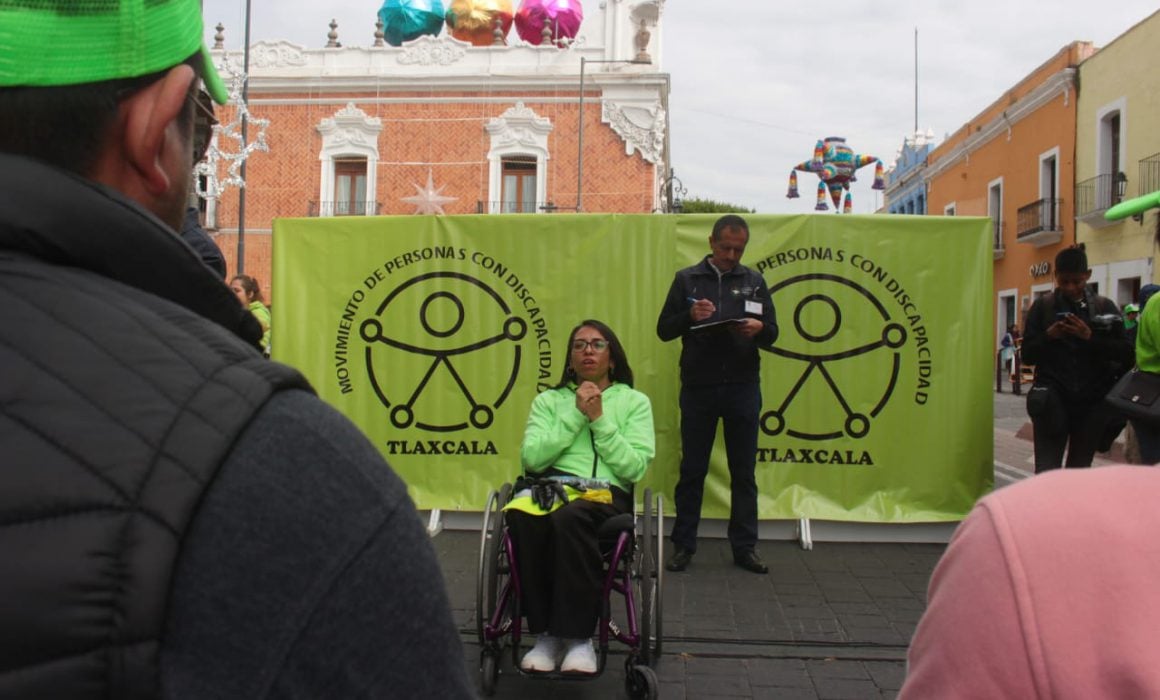 Acompaña CEDH a personas discapacitadas en marcha