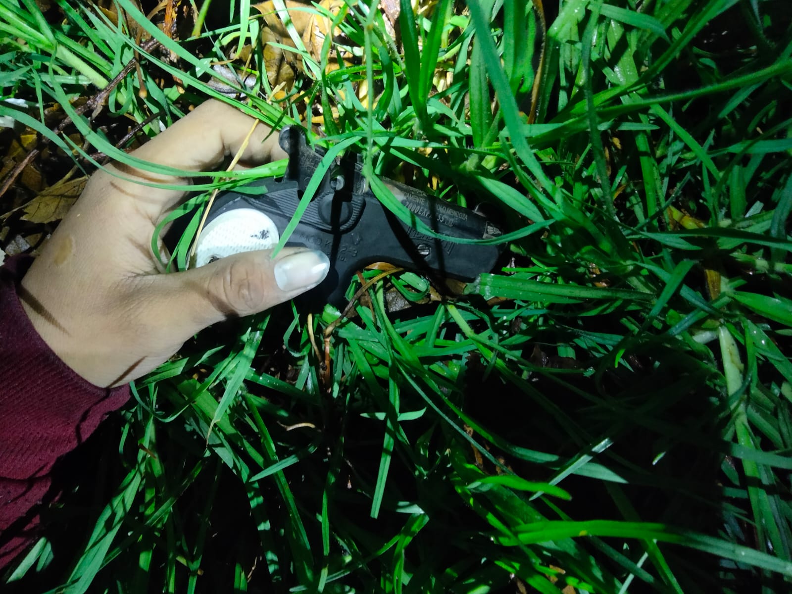 Localizan a hombre con disparo de bala en la cabeza, en Tepetitla