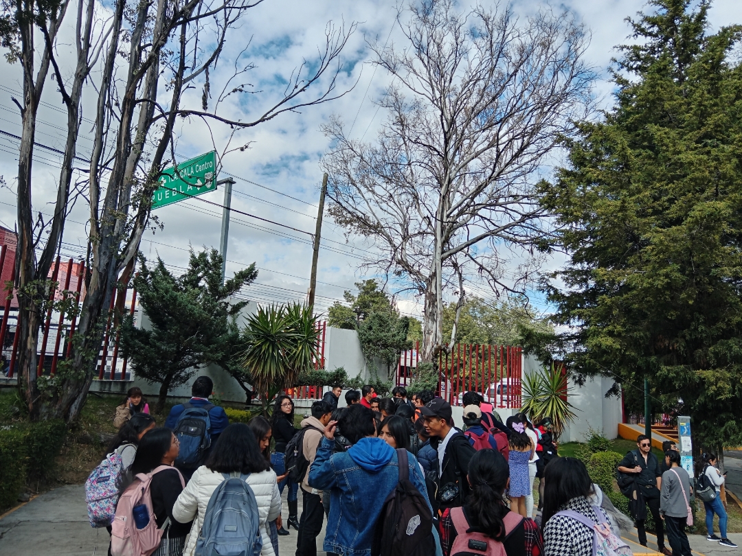 Evacuan edificios, escuelas hospitales y domicilios en Tlaxcala por sismo