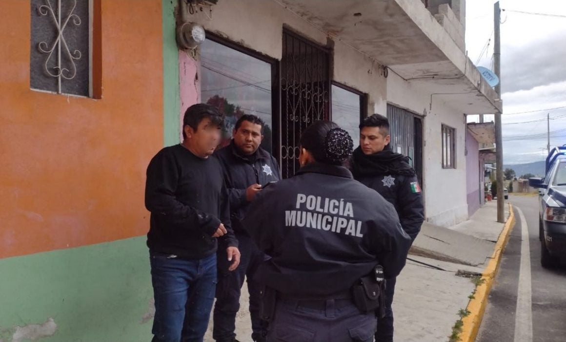 Apoya Policía de Chiautempan a masculino con lesión de arma de fuego