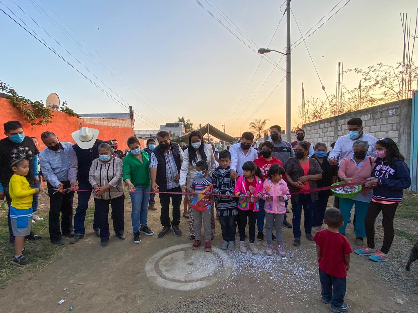 Por: Cortesía Ariadna Ayala atiende servicios básicos en colonias marginadas de Atlixco.