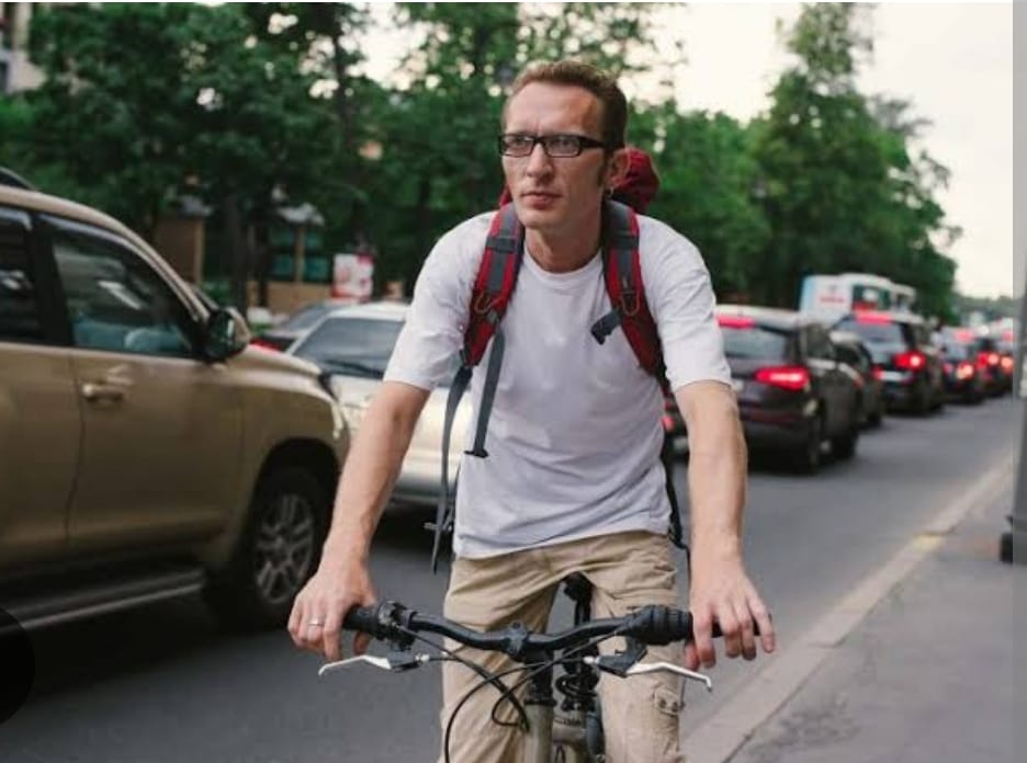 Ciclistas continúan provocando incidentes en Pueblo Mágico cholulteca al conducir en sentido contrario